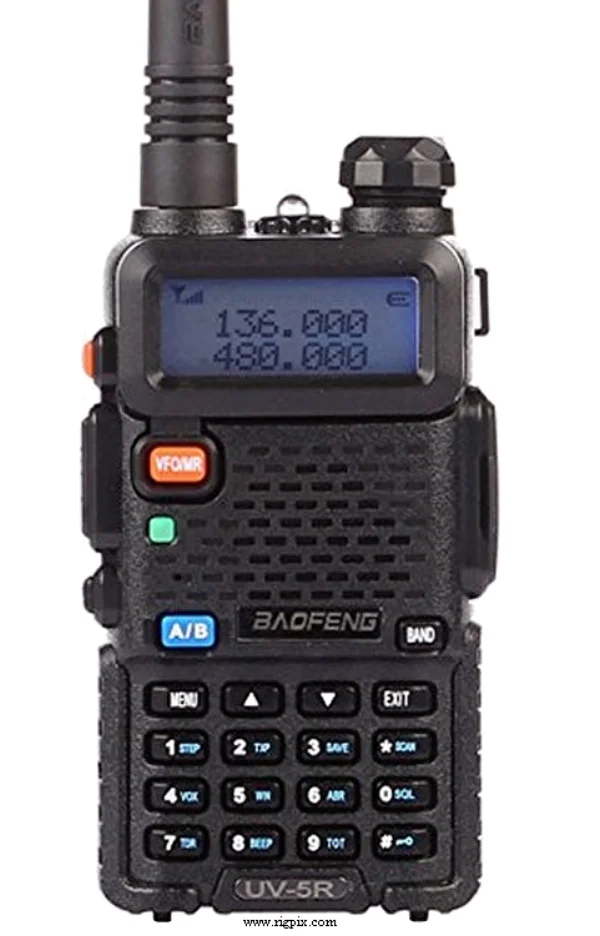 Baofeng UV-5R — kultowy pierwszy radioodbiornik każdego krótkofalowca